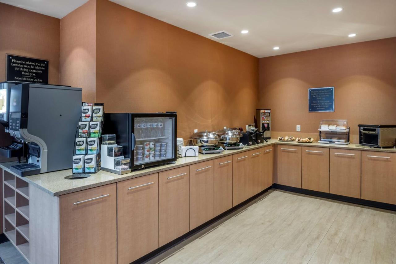 Best Western Plus, Bathurst Hotel & Suites Zewnętrze zdjęcie