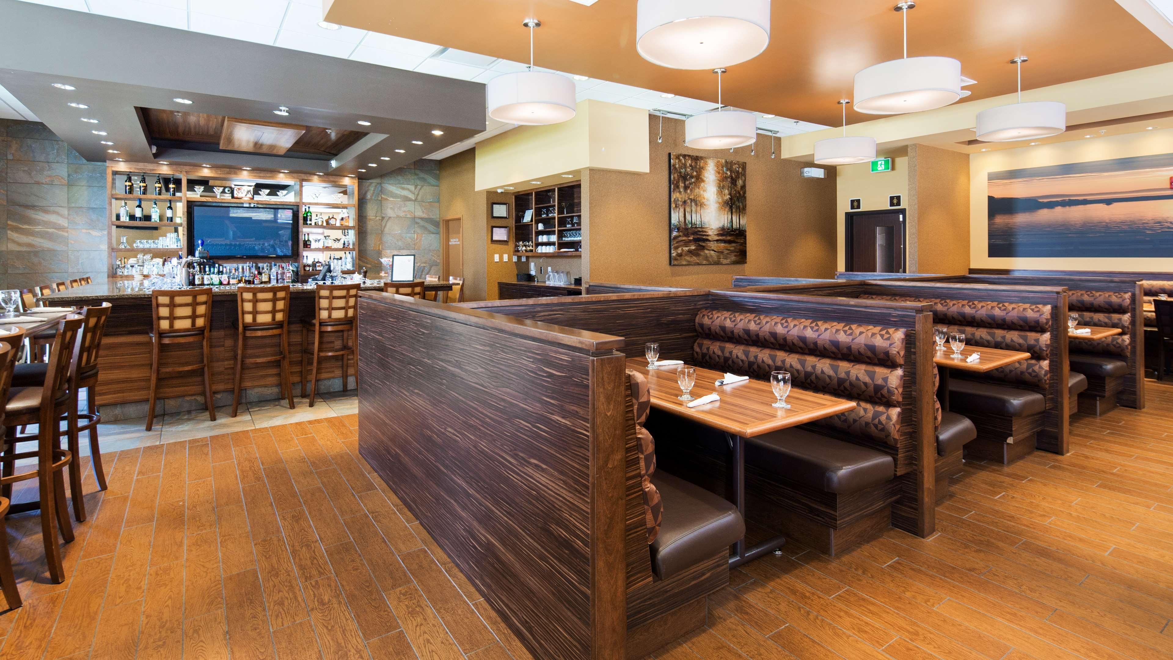 Best Western Plus, Bathurst Hotel & Suites Zewnętrze zdjęcie