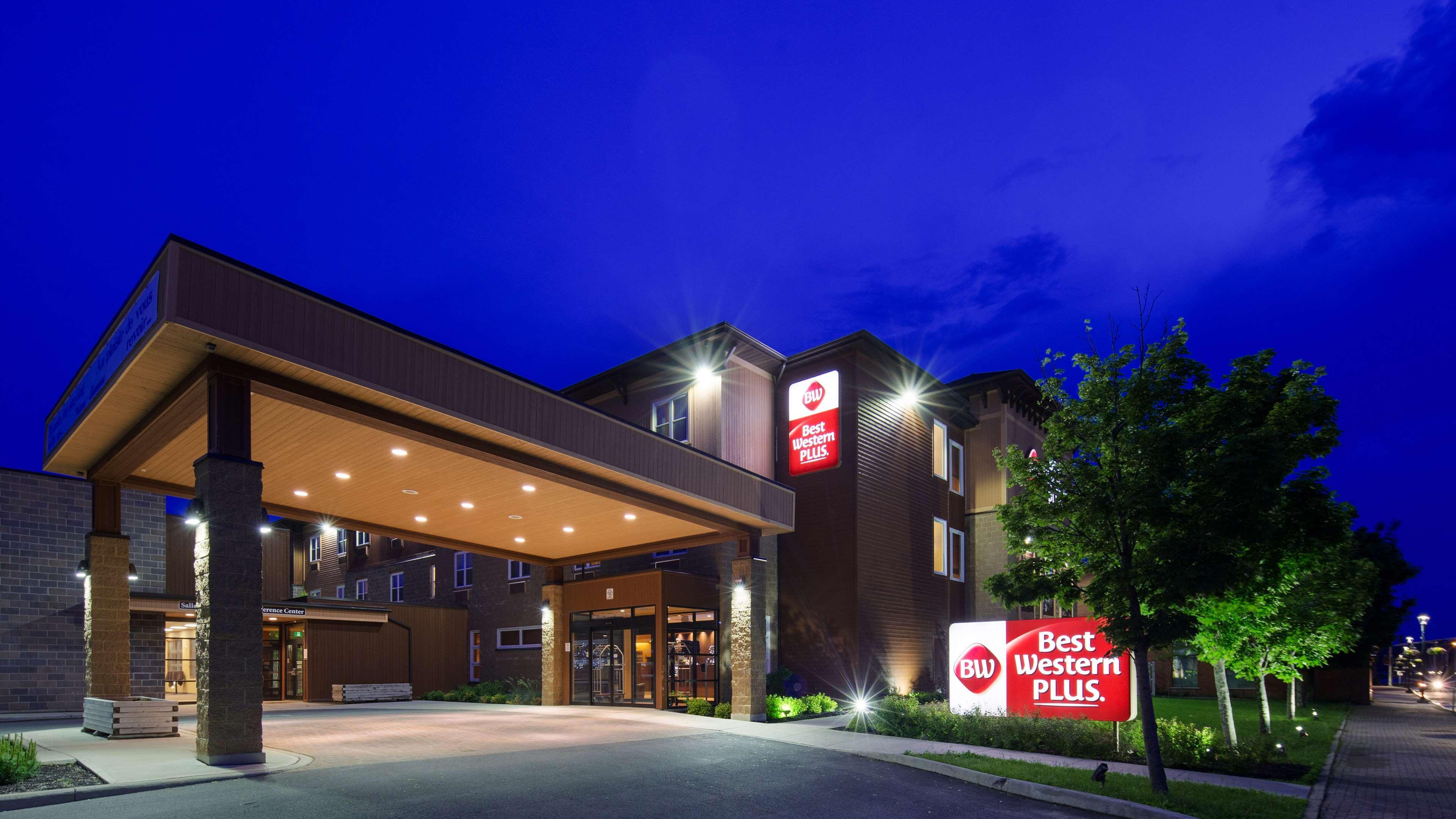 Best Western Plus, Bathurst Hotel & Suites Zewnętrze zdjęcie